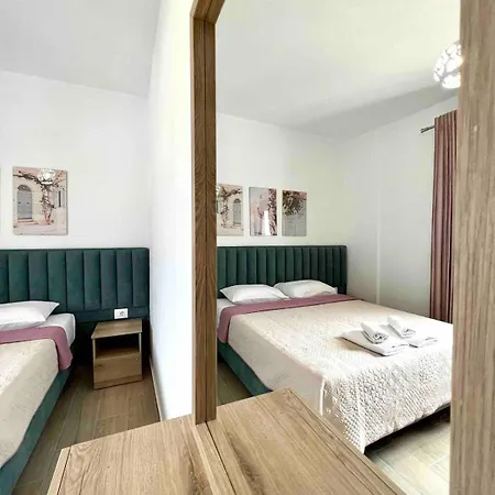 Rose Apartman *