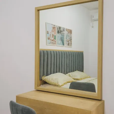 Rosaldo Apartment