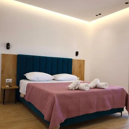 Rose Apartman *
